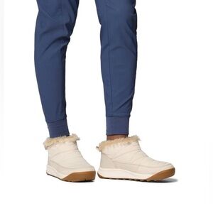 New Columbia Women's Minx Xtra Shorty Snow Boots Wide width size 7.5